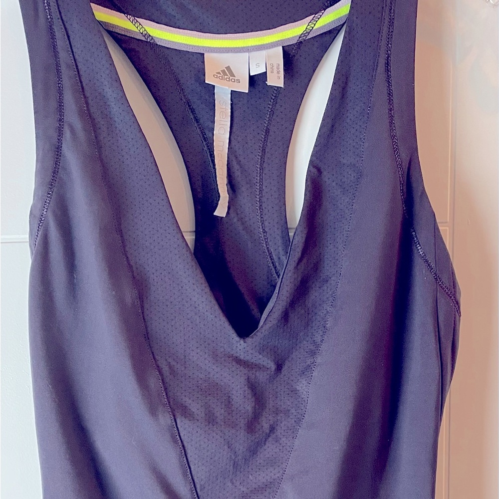 Adidas Stella McCartney STELLASPORT RZR Back. Color plum SZ Sm